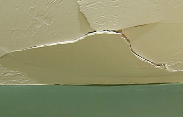 Drywall crack caulk